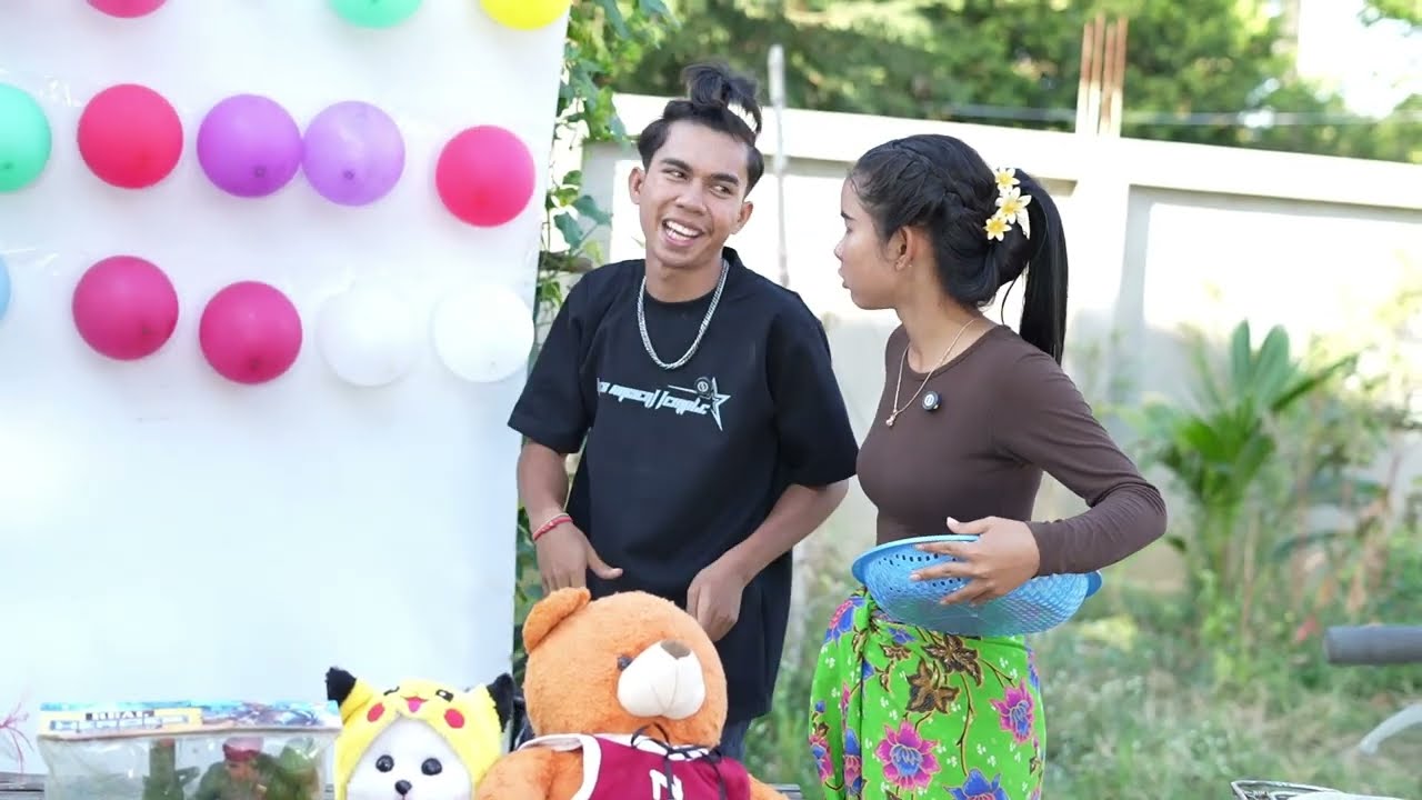 អាសង្ហាបង្ហោះកង់ អួតមាស 