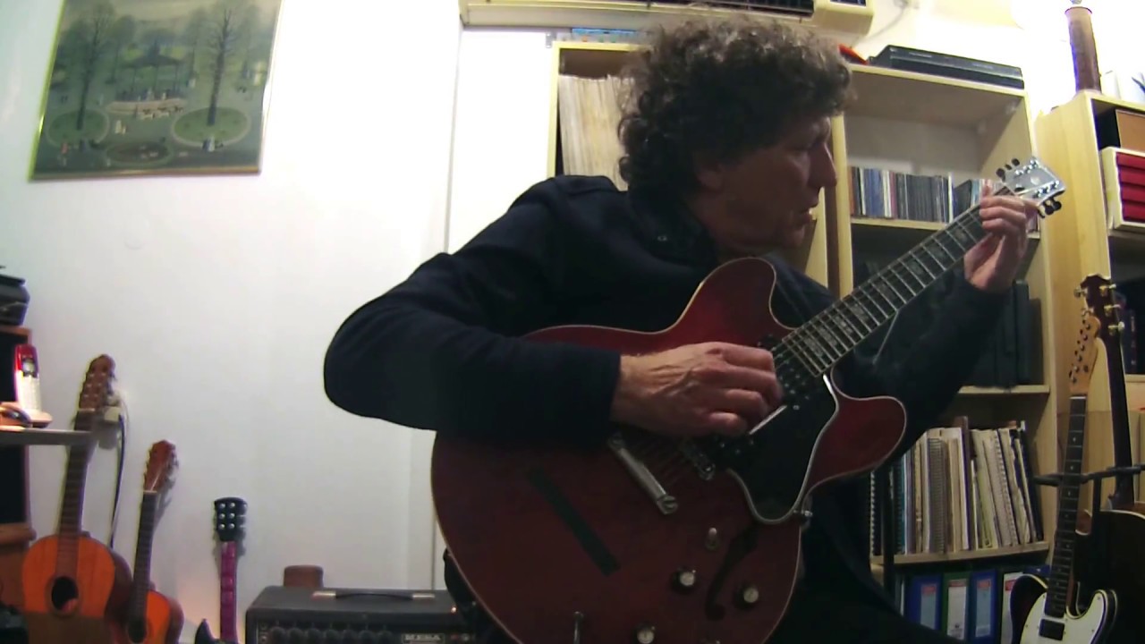 Coltrane's"Moment's Notice" Yosi Levy-Solo Guitar  Fingerstyle