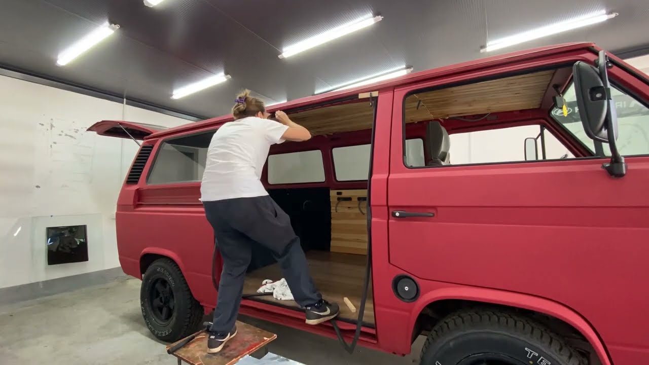 VW T3 camper conversion - Laminate, door seals and kitchen