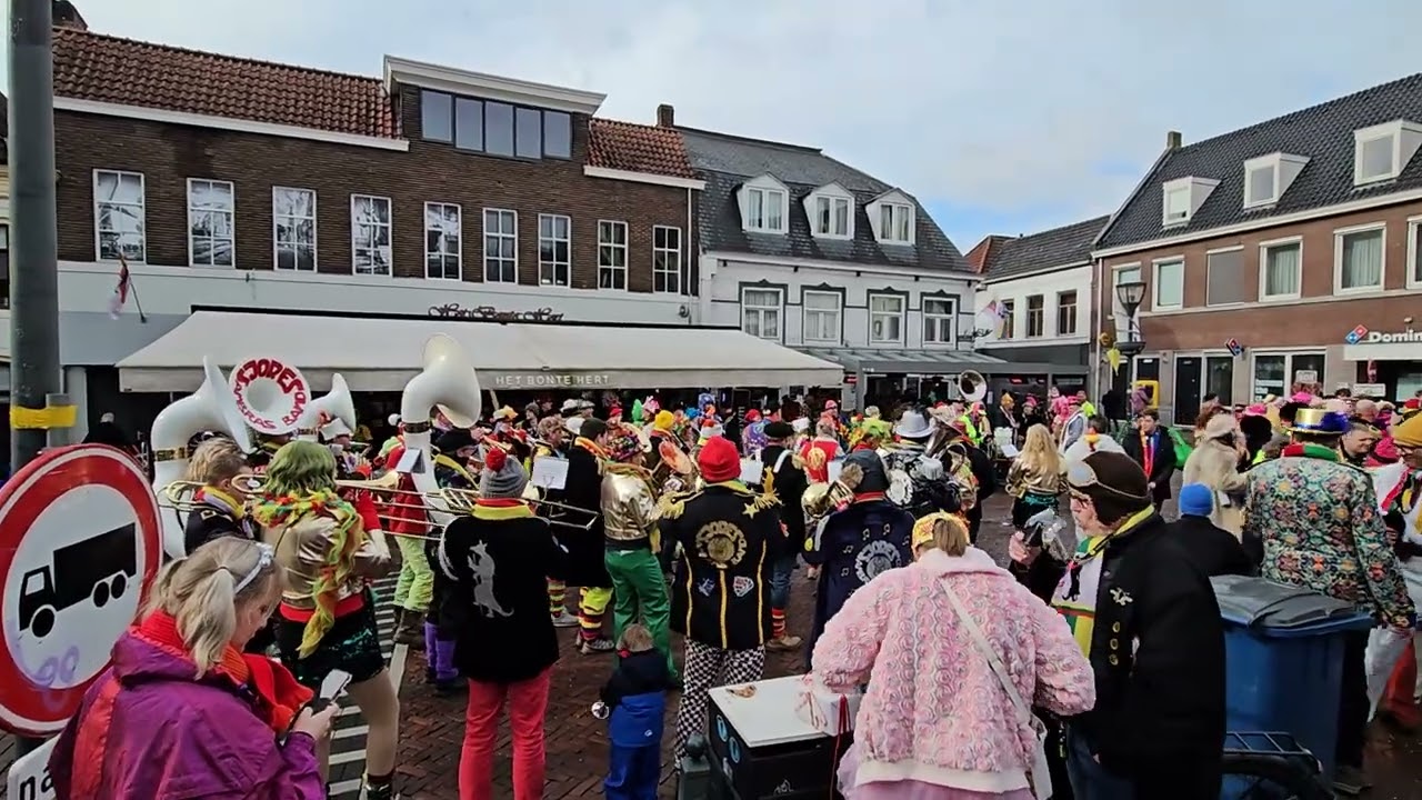 Sjores Ambras Band optreden in Hulst met carnaval