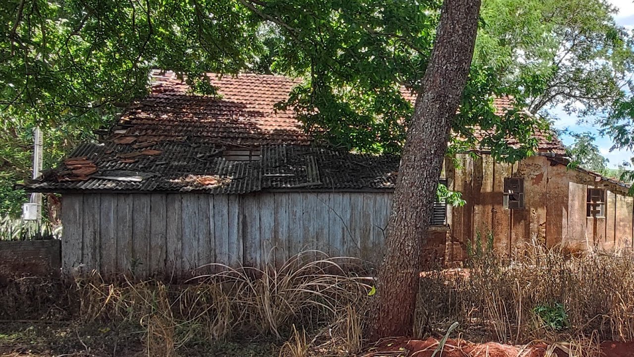 COM TUDO DENTRO DESDE 1950, DONO SAI DE SUA CASA E A MANTEM DESDE QUANDO A MÃE MORAVA COM ELE