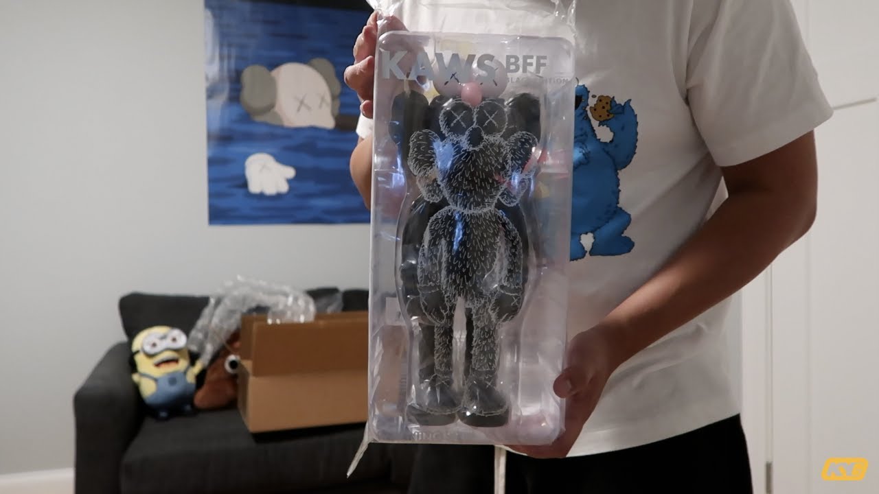 KAWS BFF black edition figure unboxing video