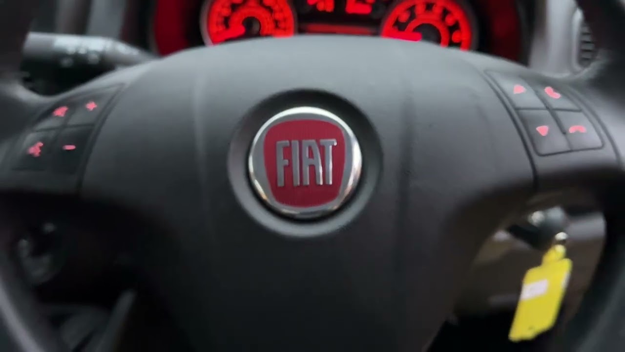 LJ23 XKD RED FIAT DOBLO WAV