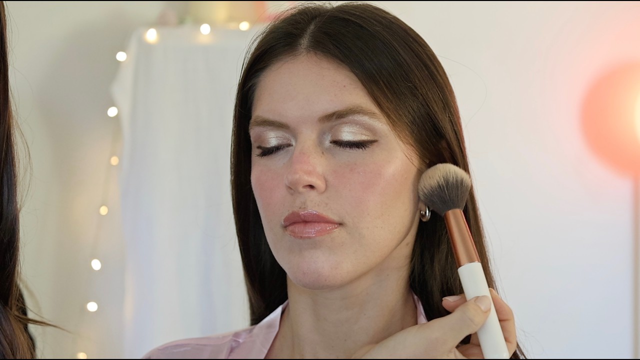 ASMR 2000s Victoria's Secret Angel Makeup 💖✨🤍 (Whisper)
