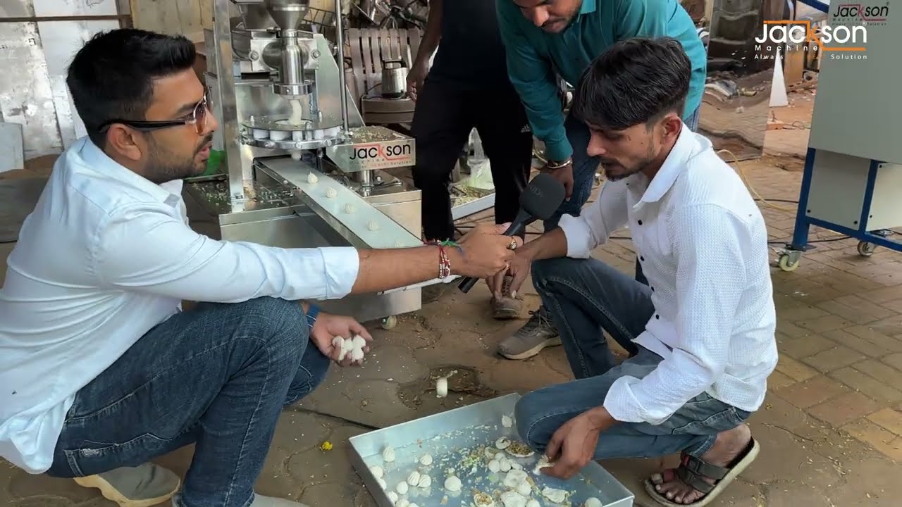 Automatic Momos Machine | झटपट मोमोज बनाने वाली ऑटोमैटिक मशीन #momos #momosmachine #kachori #modak 