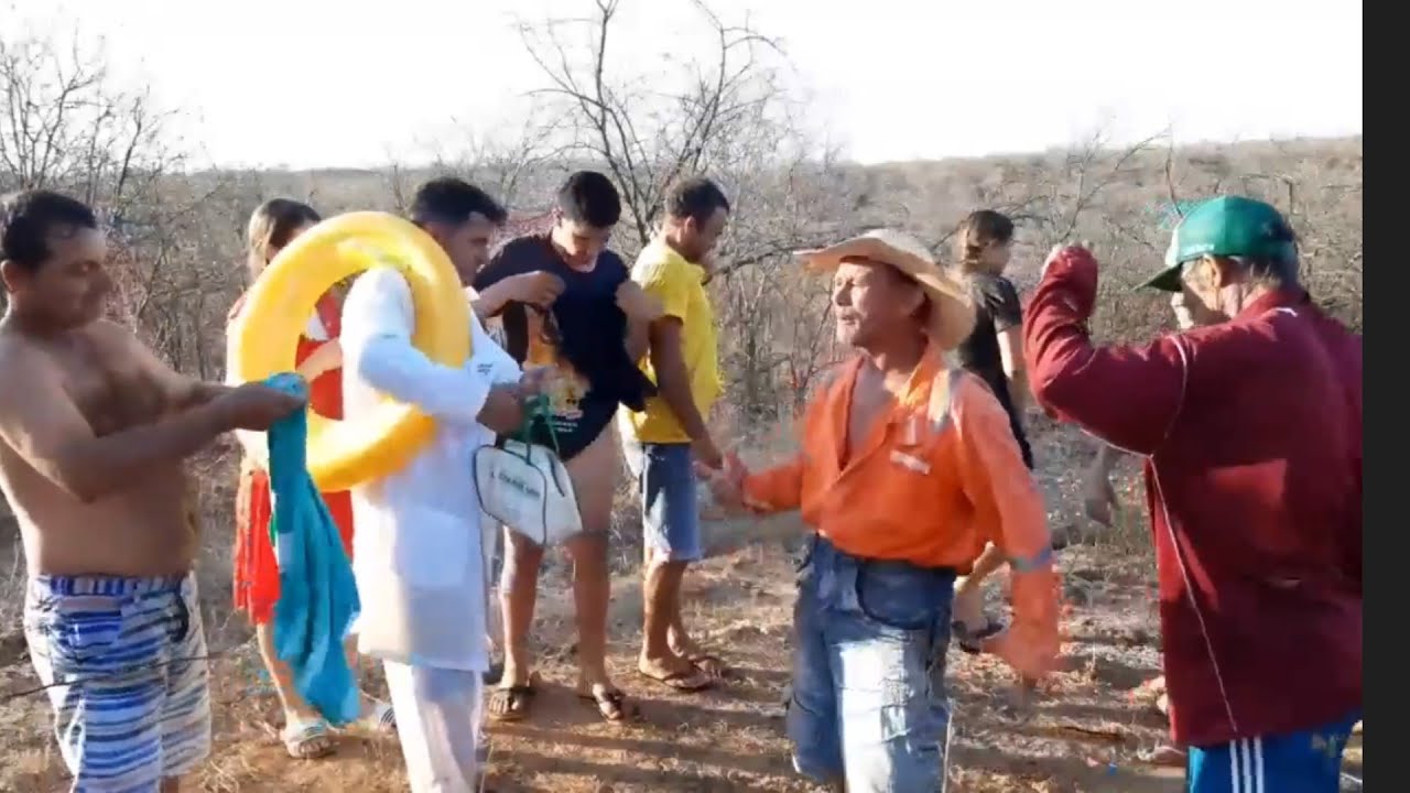 bastidores  !! os caderrudo apareceu no açude de seu Antônio !!