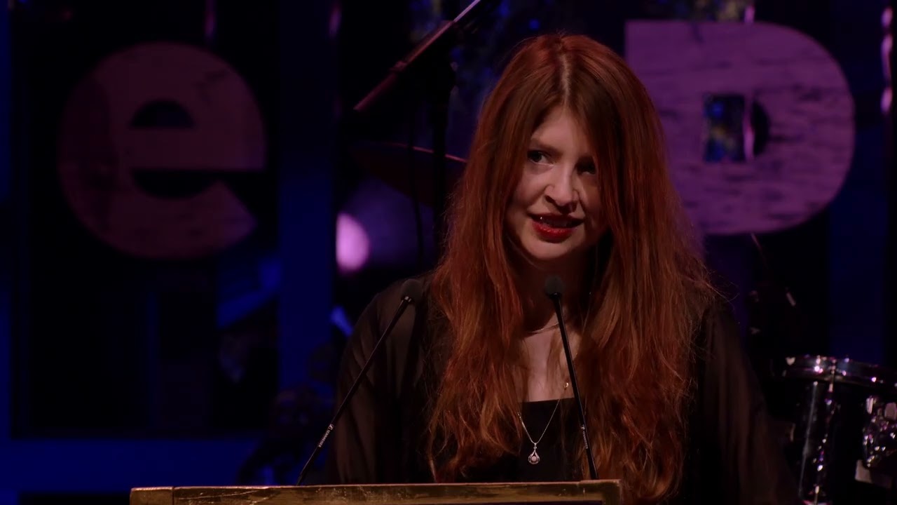 Yentl van Stokkum op de 41ste Nacht van de Poëzie
