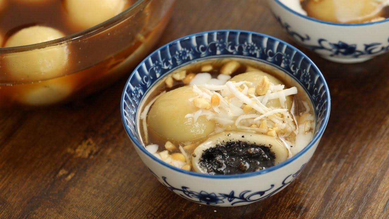 Bánh trôi tàu nhân mè đen và đậu xanh, mềm dẻo, ấm áp mùa đông | Black sesame glutinous rice balls