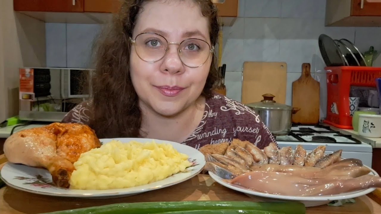 Мукбанг Пюре, Курица Гриль, Сельдь, Молоки/Бостонский брак