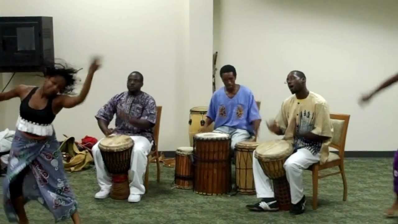 Tutu Ola - Sinte (Brazil University Delegation Performance)