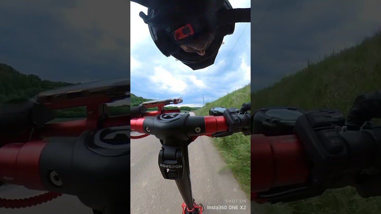 La détente on à dit 🤣👌 78 kmh avec  le moteur arrière mdr pauvre rovoron...