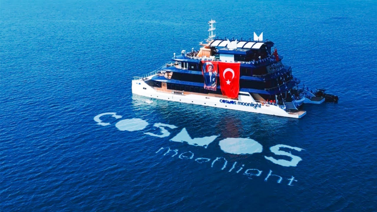 Denizler Üstünde Bir Dev: Cosmos Moonlight