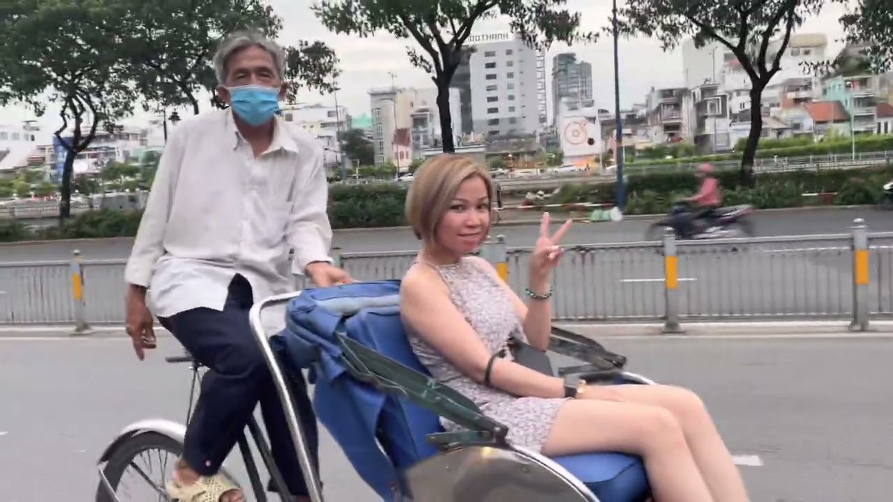 Highlight: Family Trip to Saigon Vietnam & Saigon River Dinner Cruise