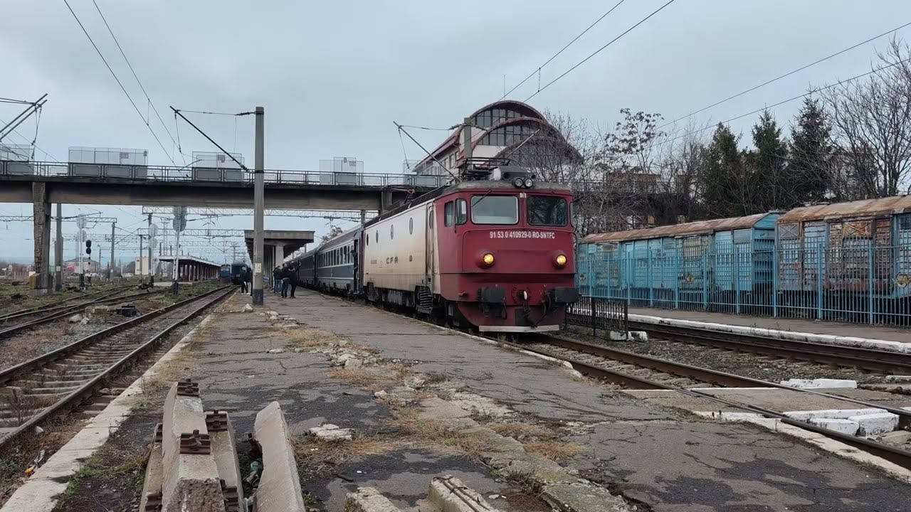 Tren IR1754 Suceava - Bucuresti Nord pleaca din Bacau cu 15 vagoane cu EA929 - 09.11.2025