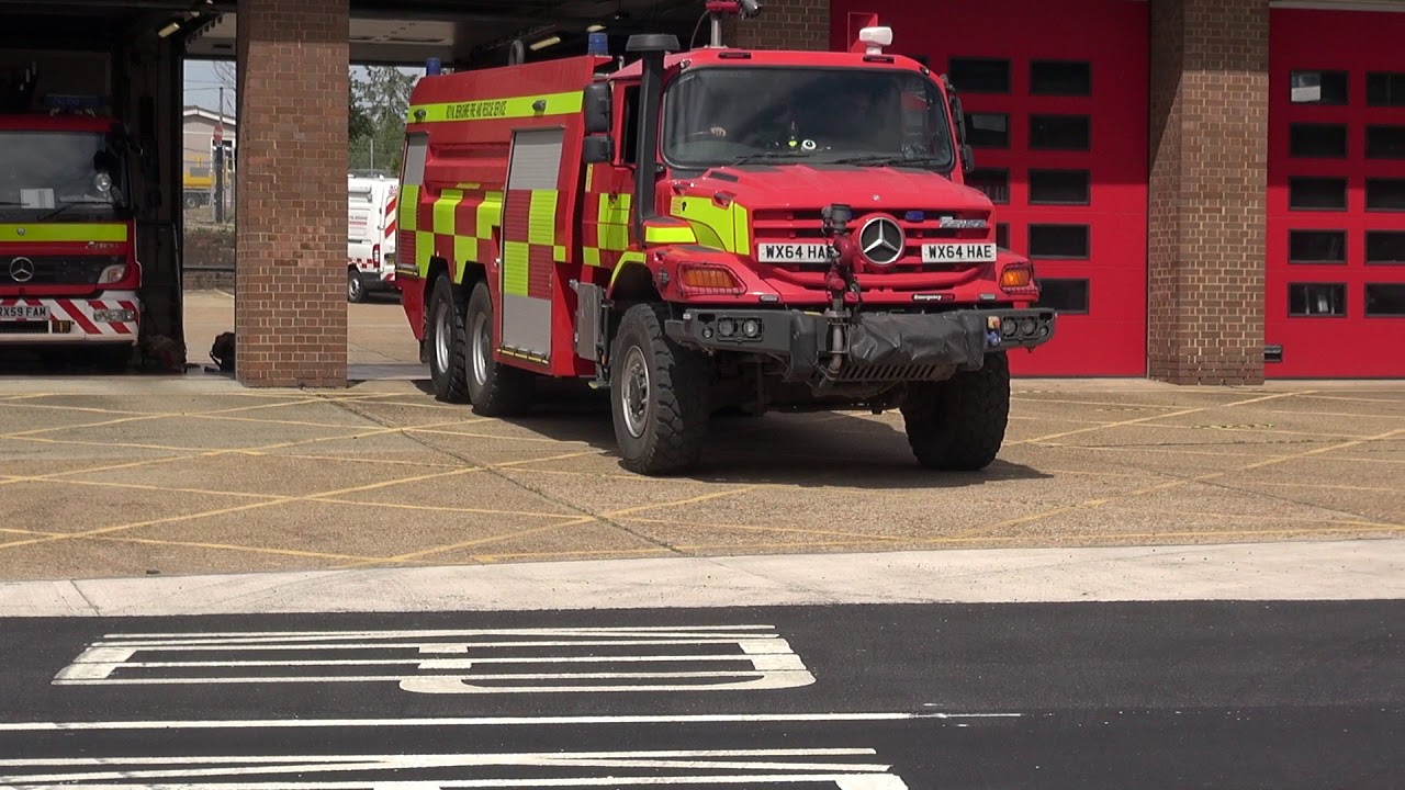 Royal Berkshire Fire & Rescue Service- Bracknell WrC(64reg Merc Zetros) Turnout June 2020