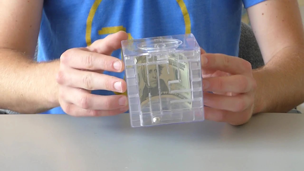 33002 - Money Maze Cube Bank