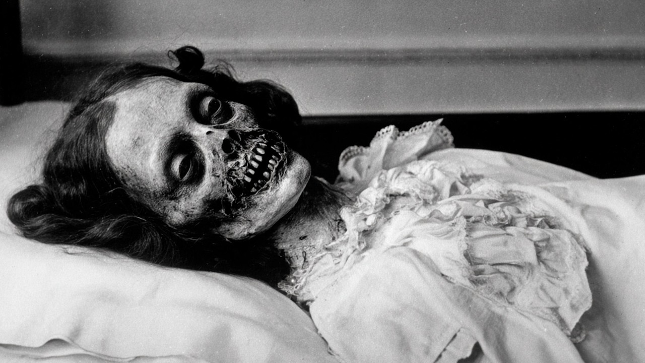 These 100 Photos Were Never Meant for Public Eyes!