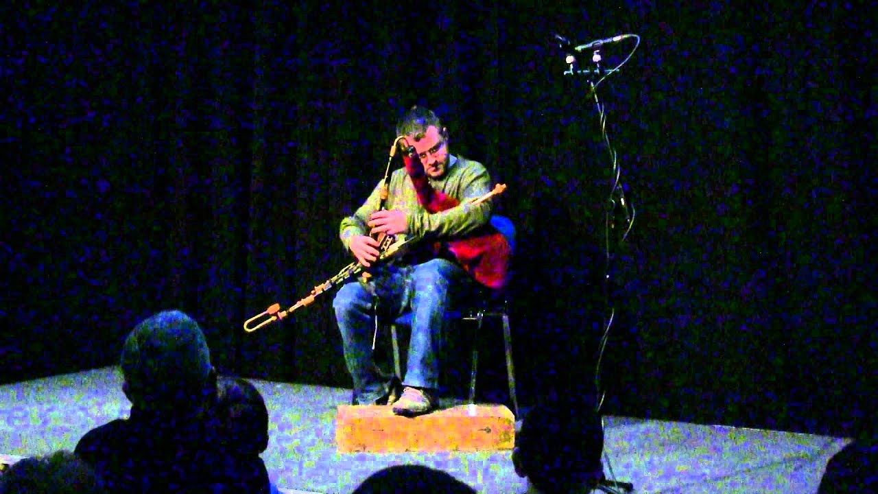 The frieze britches, jig ; Tatter Jack Walsh, jig / Mikey Smith, uilleann pipes