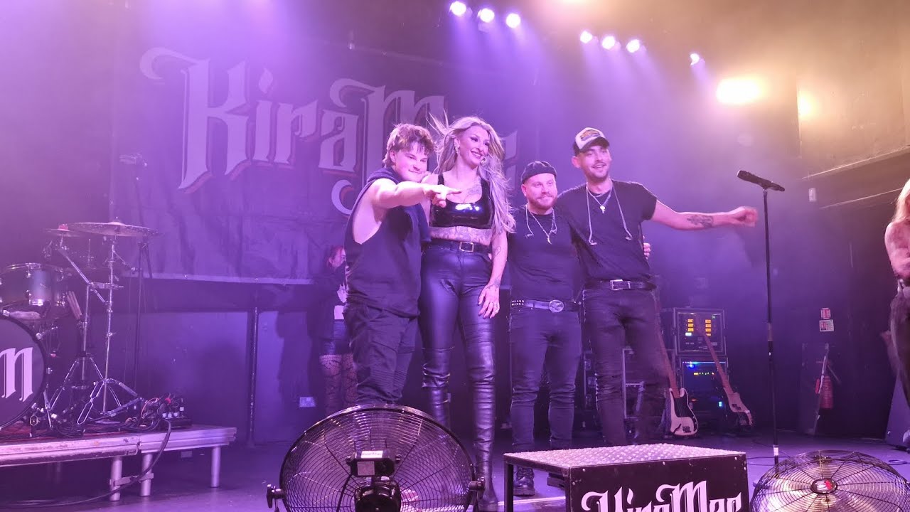 Kira Mac live Rescue Rooms