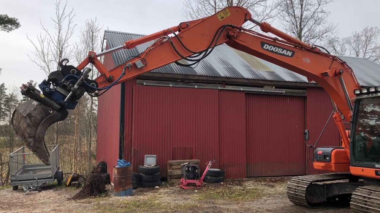 Gr&auml;vmaskin Doosan DX 140 LC