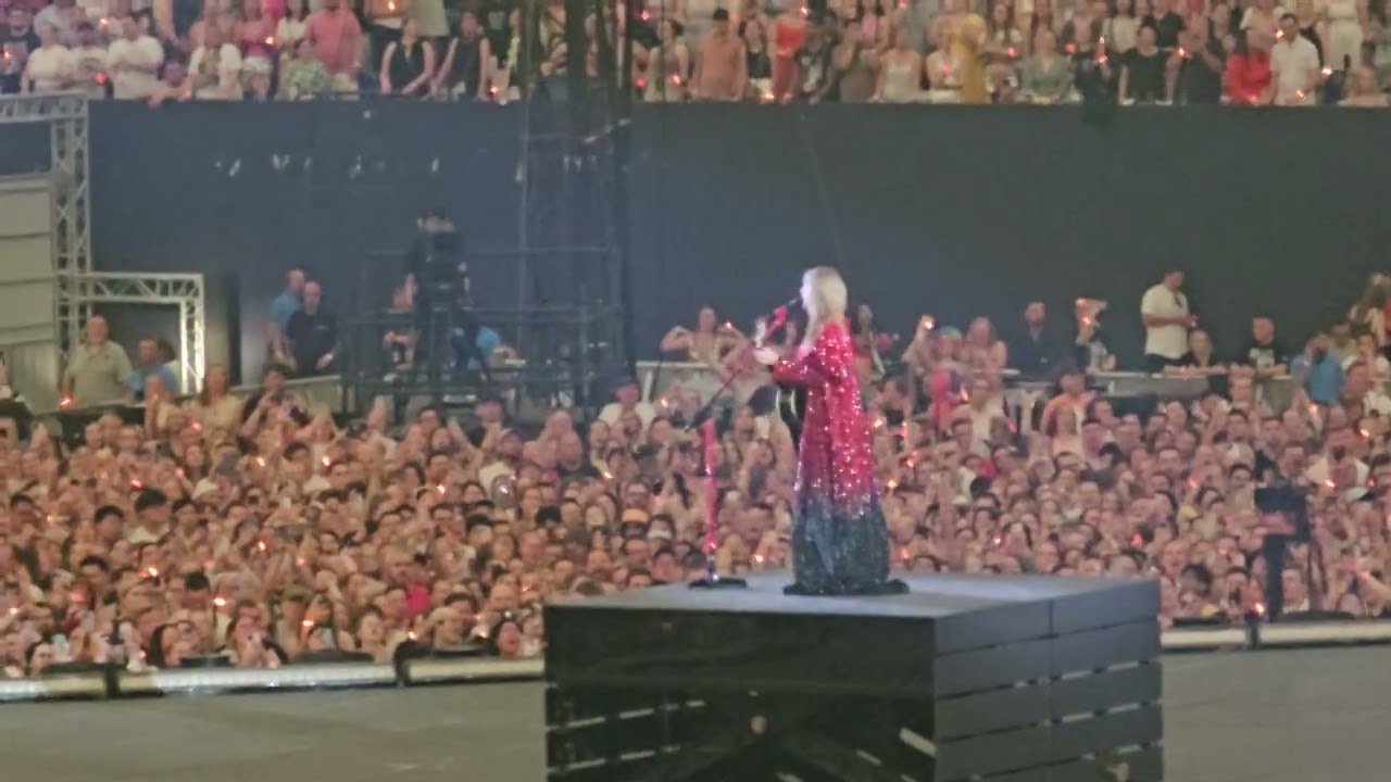 Taylor Swift - All Too Well (10 min version) live in Gelsenkirchen 19/7/24
