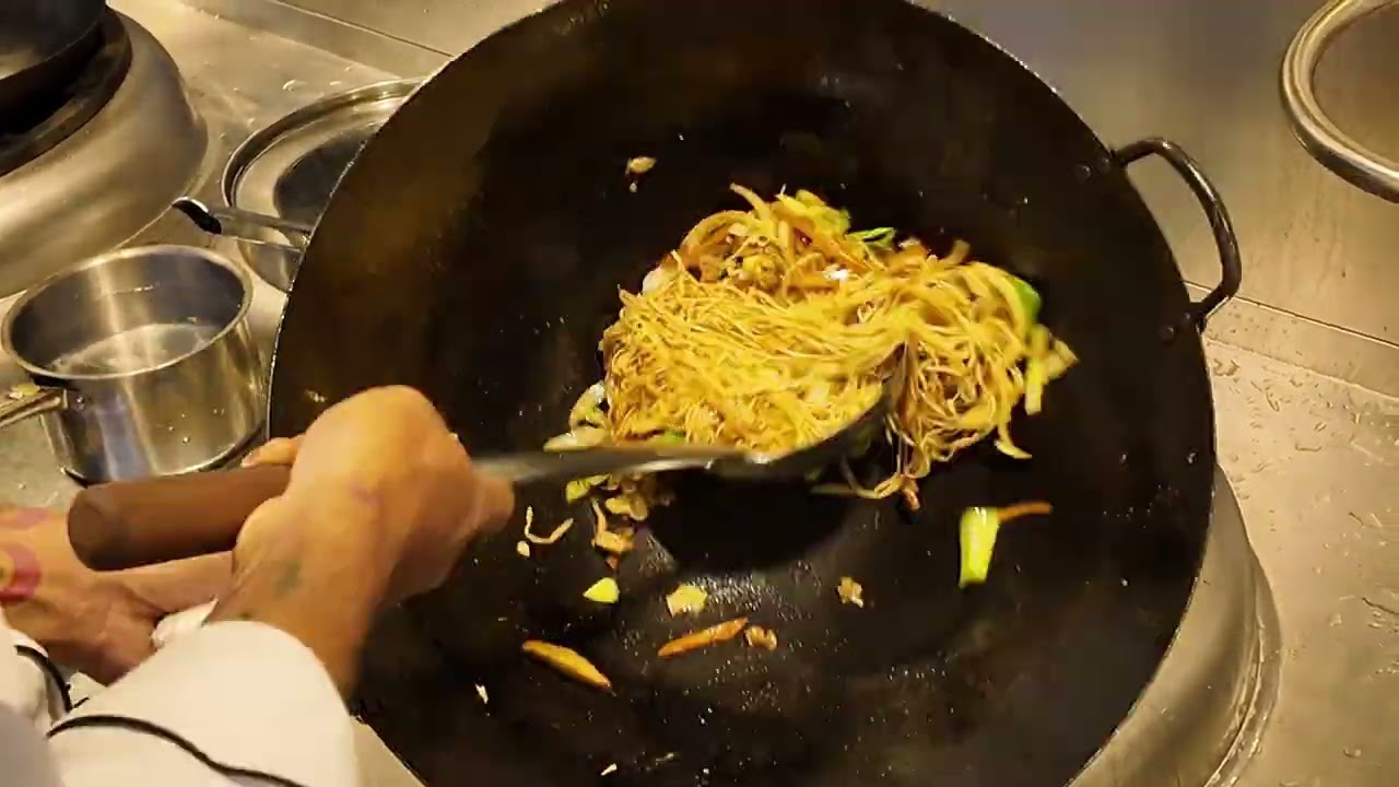 Efu noodle အီဖူးခေါက်ဆွဲကြော်နည်း