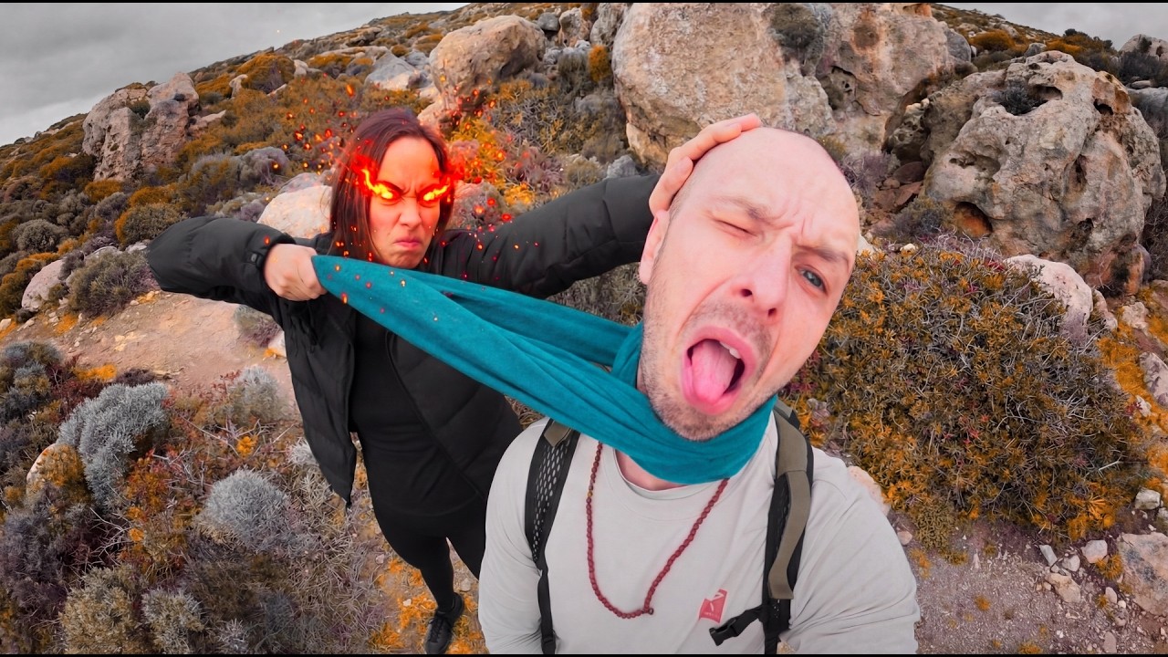 My BAD girlfriend is messing with my VLOG!