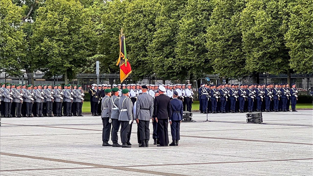 20. Juli 2023: Vereidigung und Gel&ouml;bnis von Soldaten der Bundeswehr - Wachbataillon/Stabsmusikkorps
