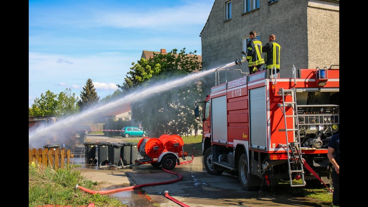 Autos und Garagen Niedergebrannt Teschendorf