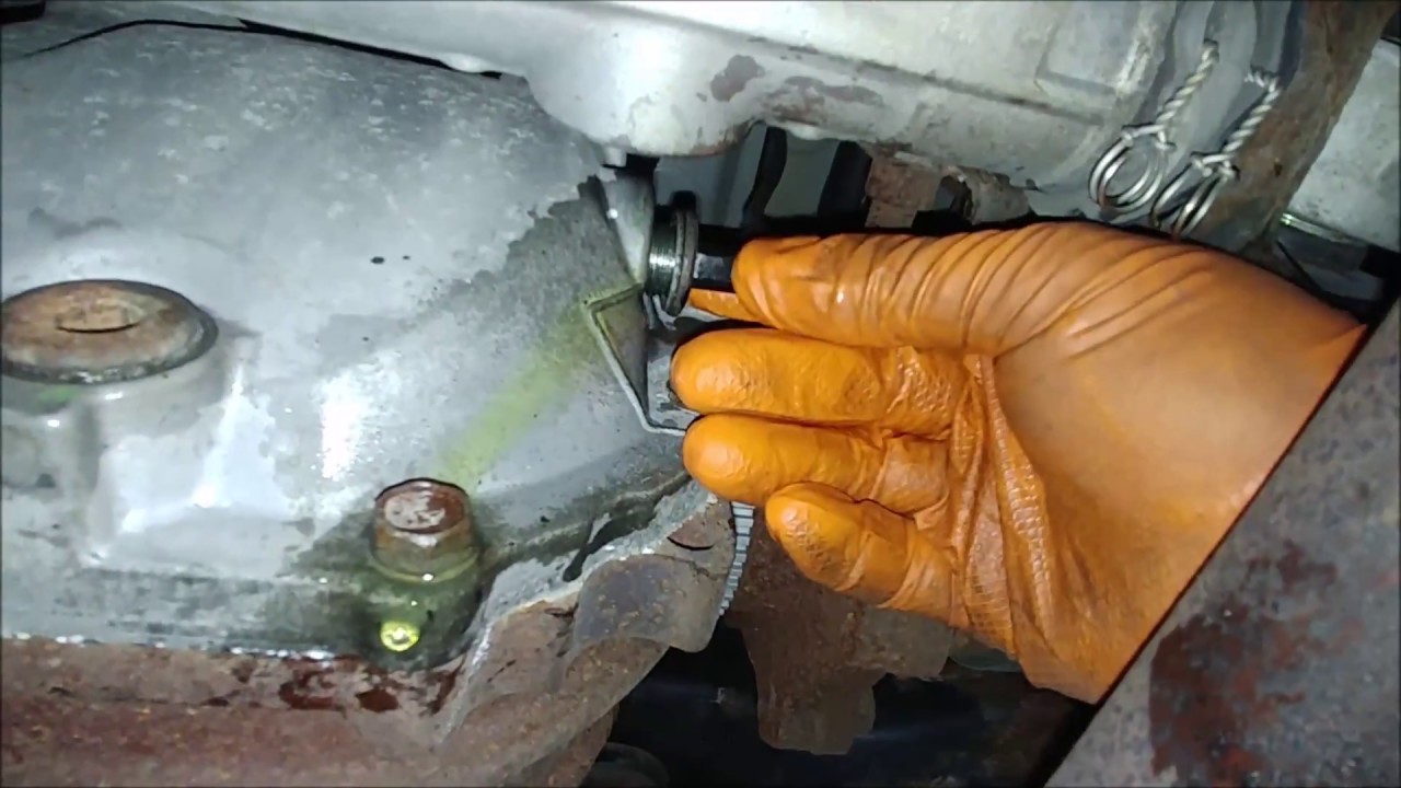 2006 Infiniti M. Rear Differential Fluid. Drain & Fill Gear Oil.
