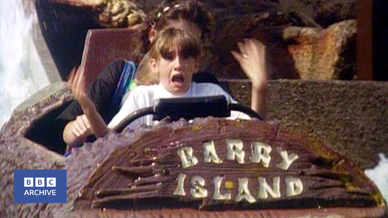1990: A Day Trip to Barry Island | Between Ourselves | BBC Archive