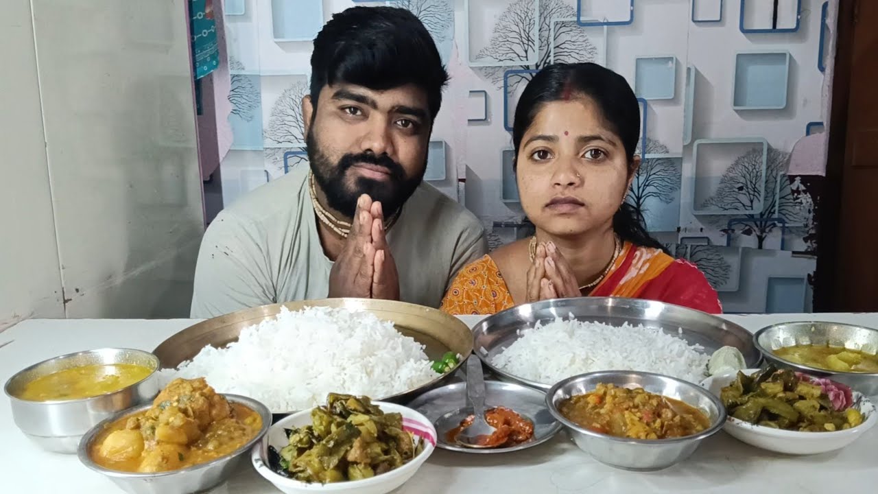 TODAY'S EATING LAUDAL SIM CHOCHORI COLIFLOWER CURRY MIX PICKLE INDIAN EATING SHOW HOME MADE VEG FOOD