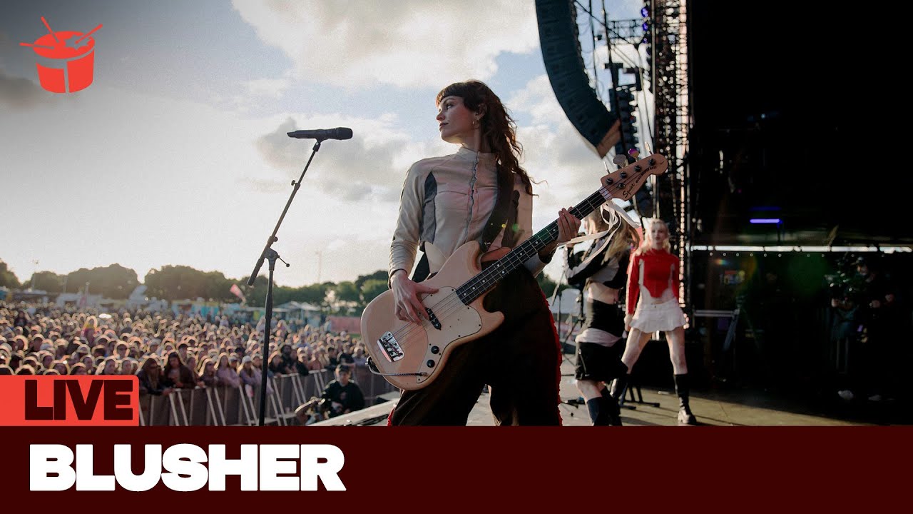 Blusher cover Justin Bieber's 'Beauty And A Beat' (live at One Night Stand 2025)