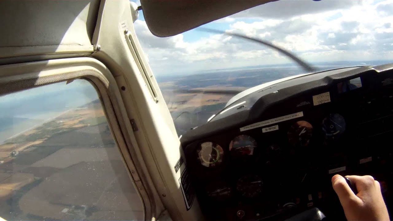 PPL: 30 Degree Turns & Level Flight.  EGNY