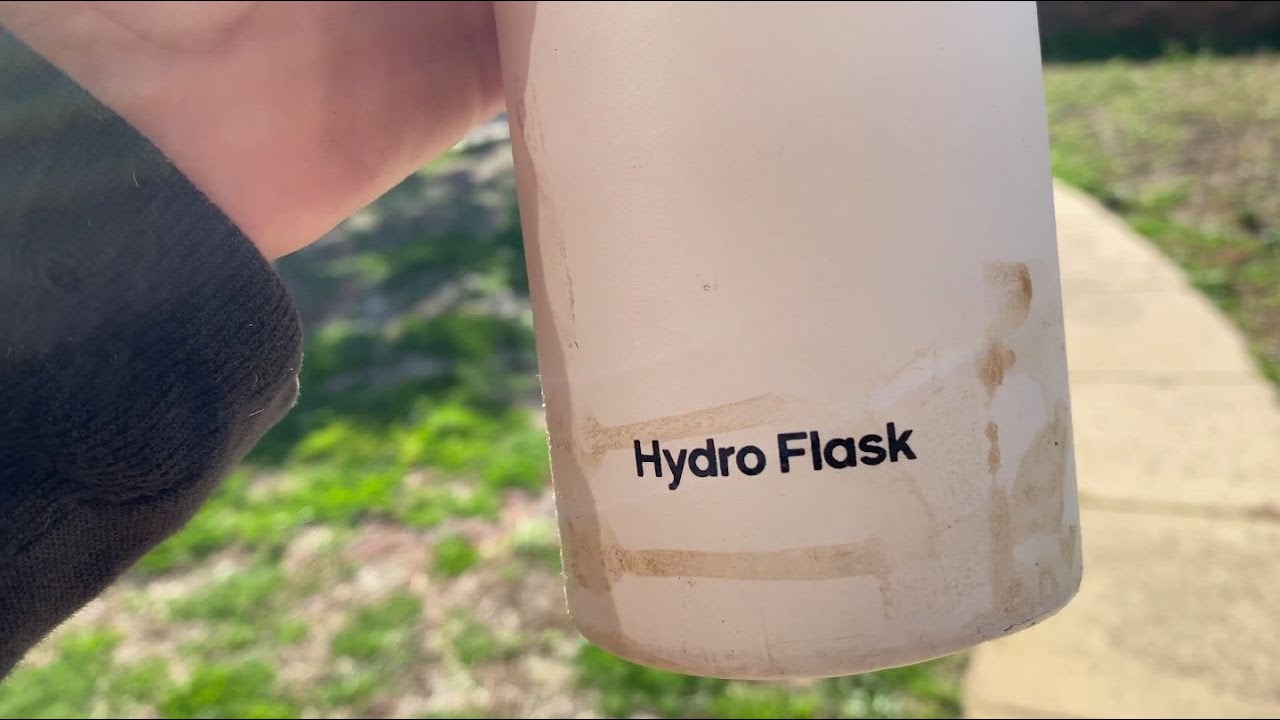 Do White Hydro Flasks Stain Easily?