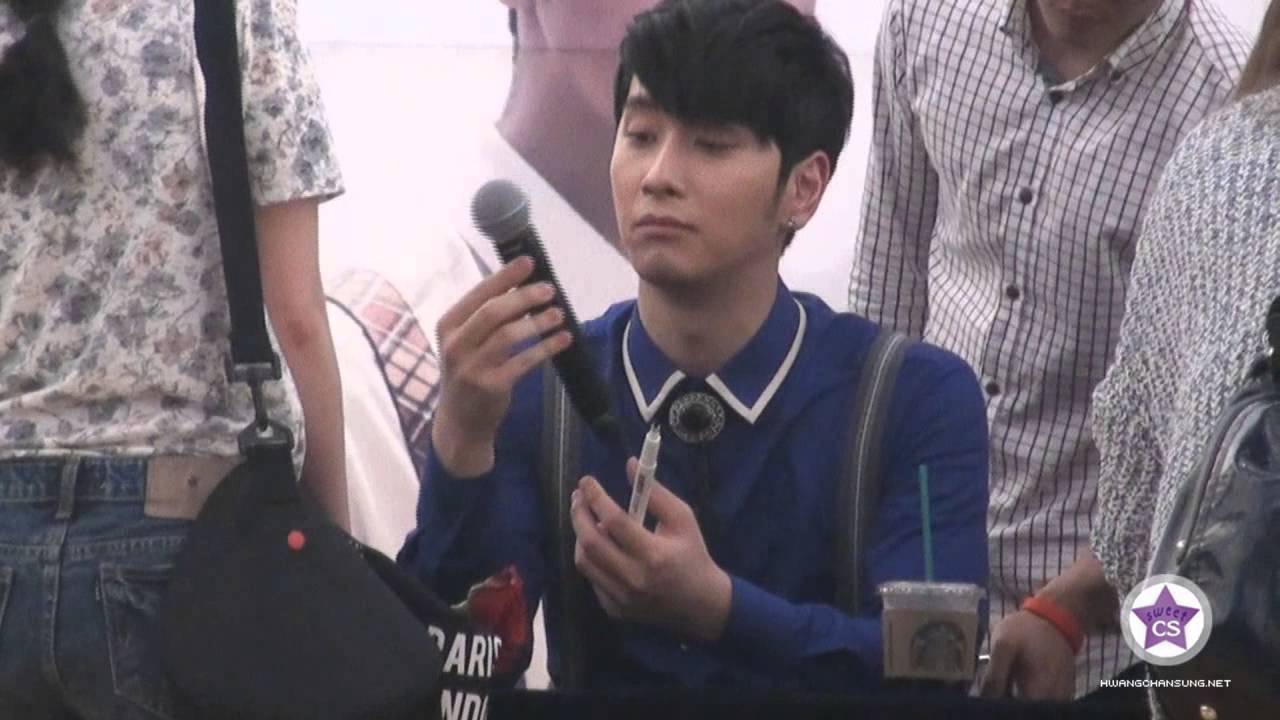 [130527 FANCAM] TIME Squre FANSIGN 