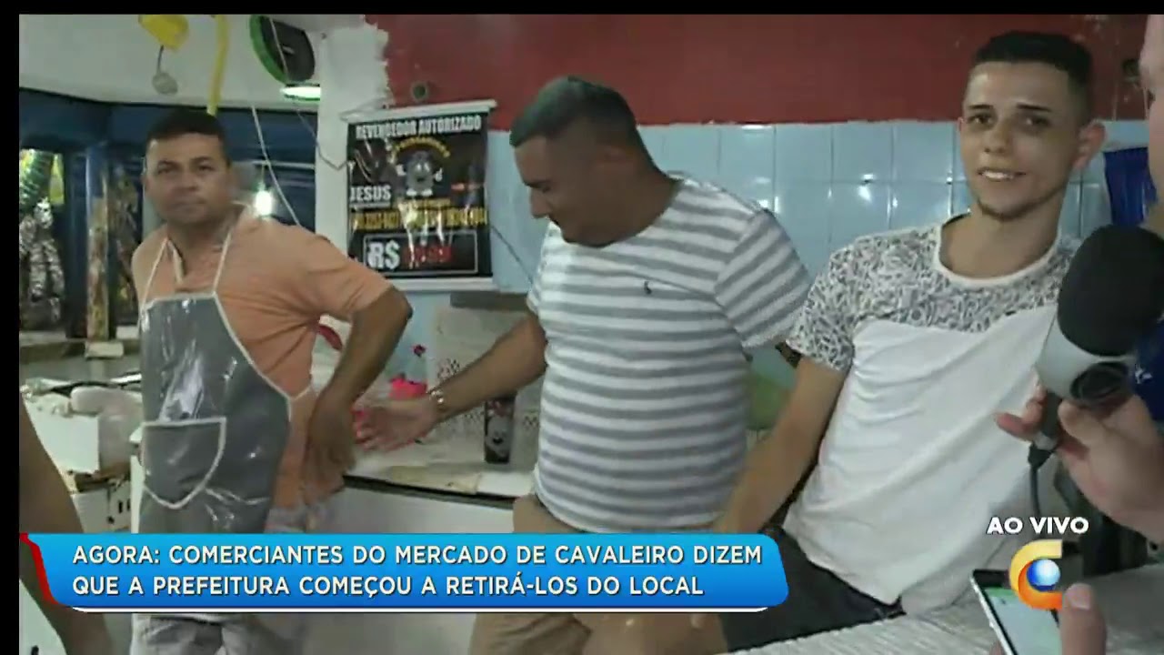 Prefeitura está retirando comerciantes do Mercado de Cavaleiro