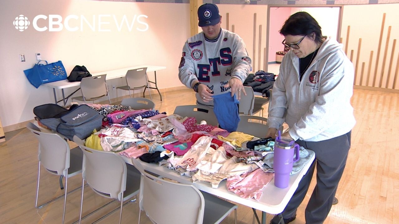 Some Pimicikamak evacuees return home, thousands still waiting