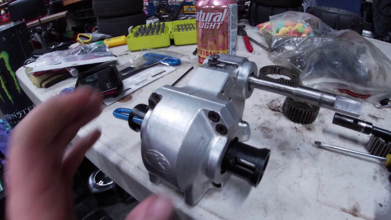 Rebuilding our diff and trans on our Hpi Baja 1/5th scale