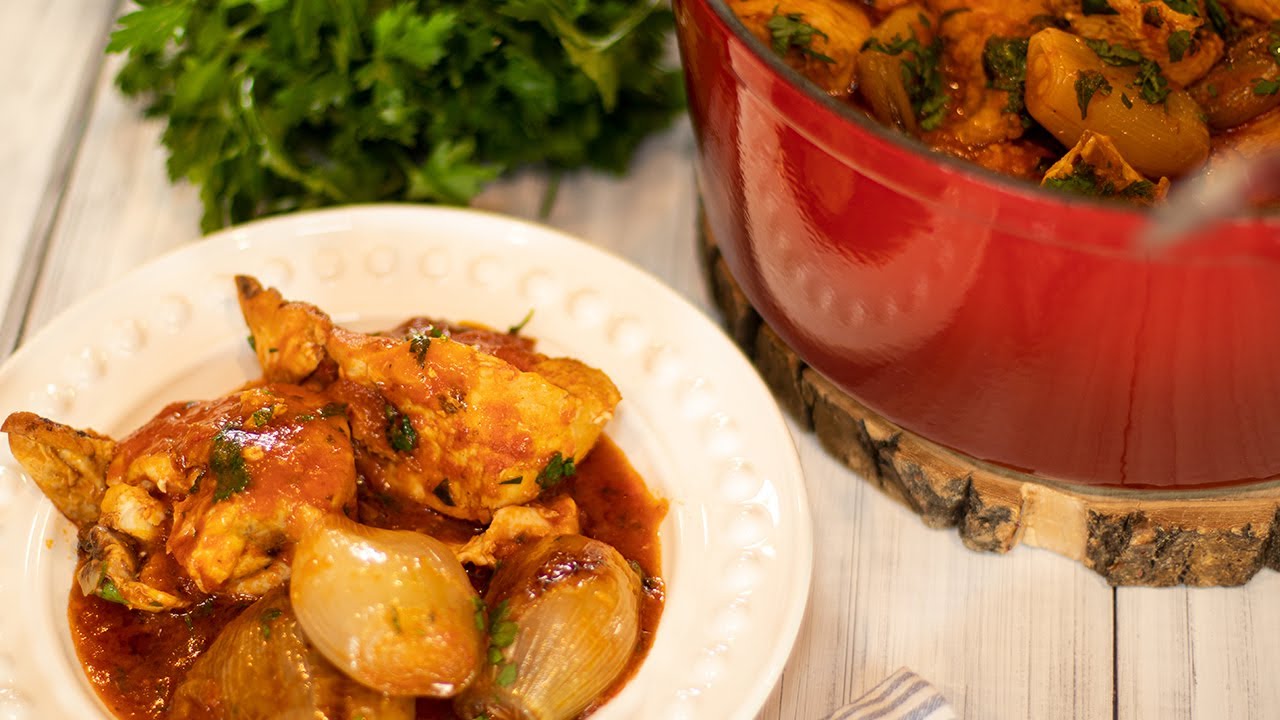 Greek Chicken & Shallot Stew: Kotopoulo Stifado