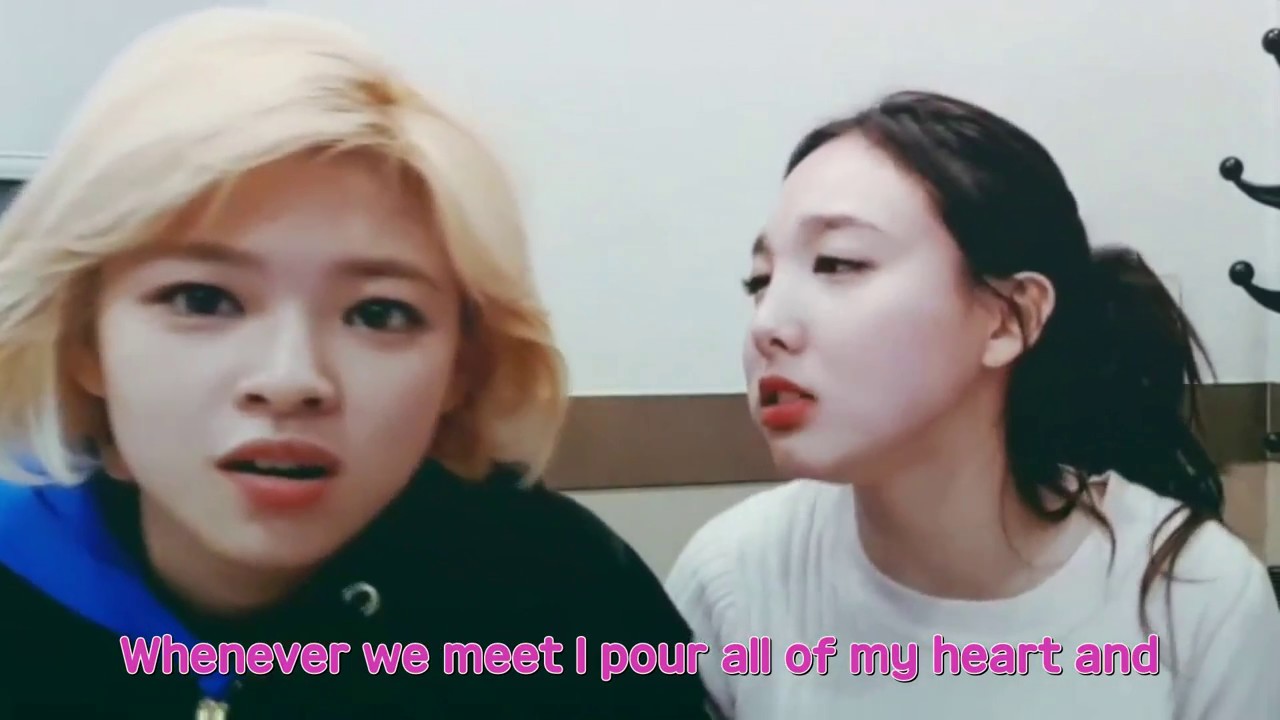 트와이스 トゥワイス  (TWICE) –나연 ナヨン nayeon 정연 ジョンヨン  jeongyeon 2yeon Sign을 보내 signal 보내