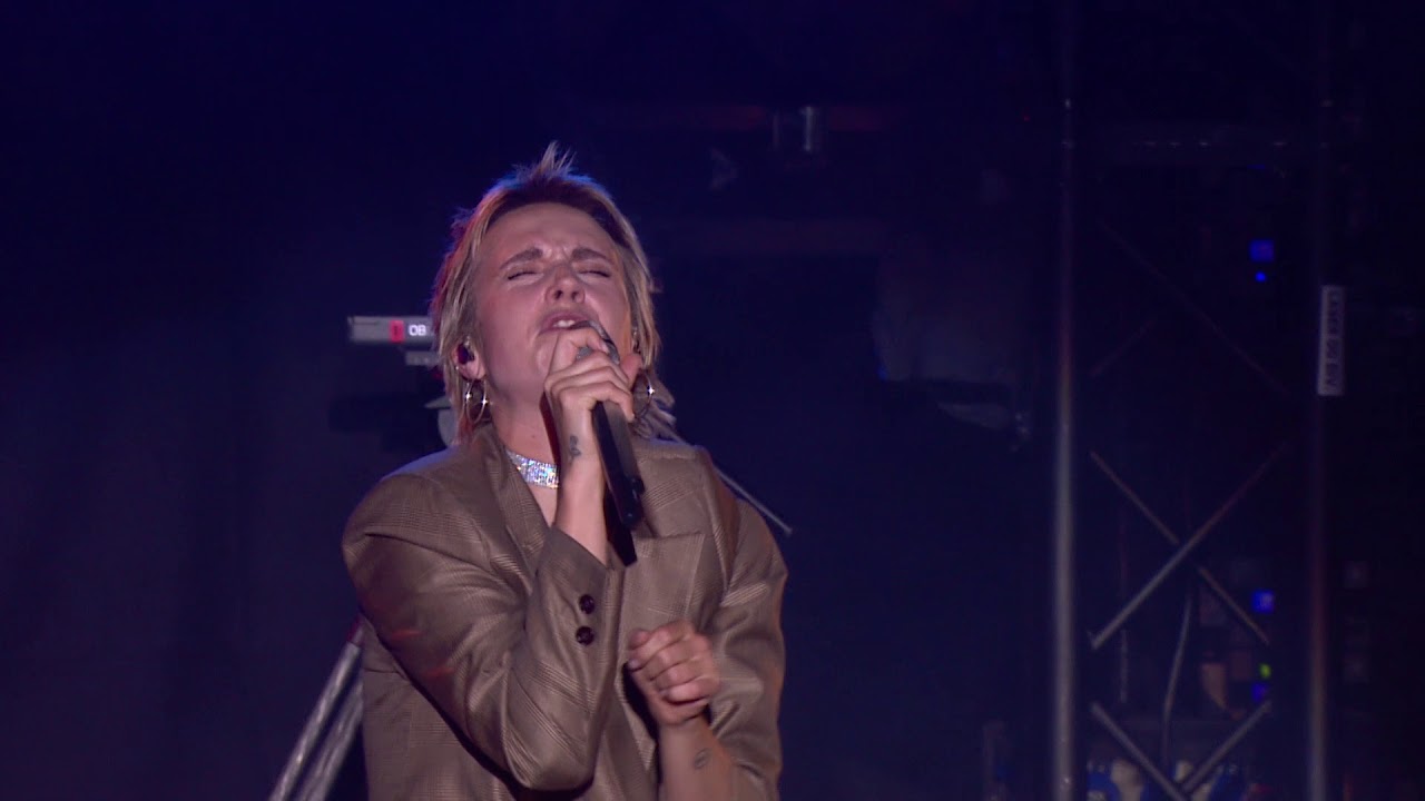 M&oslash; - Sun In Our Eyes