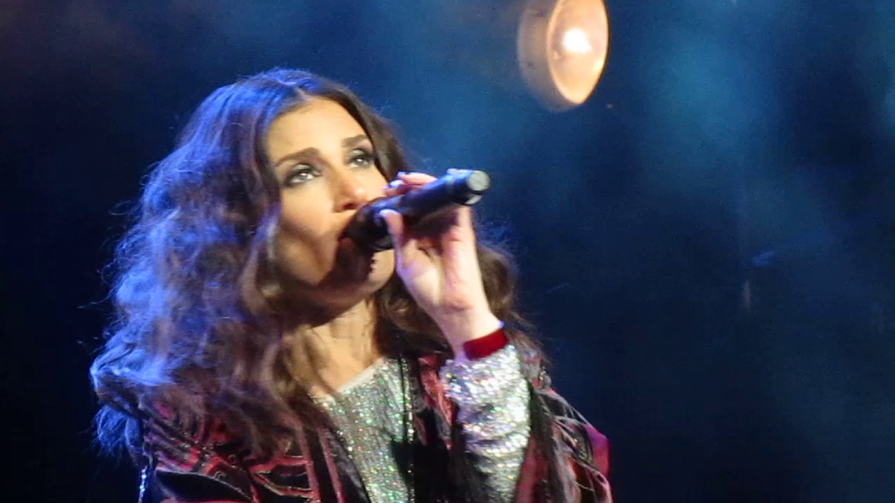 Idina Menzel- Prudence/ Wanna Build A Snowman- Nassau Coliseum