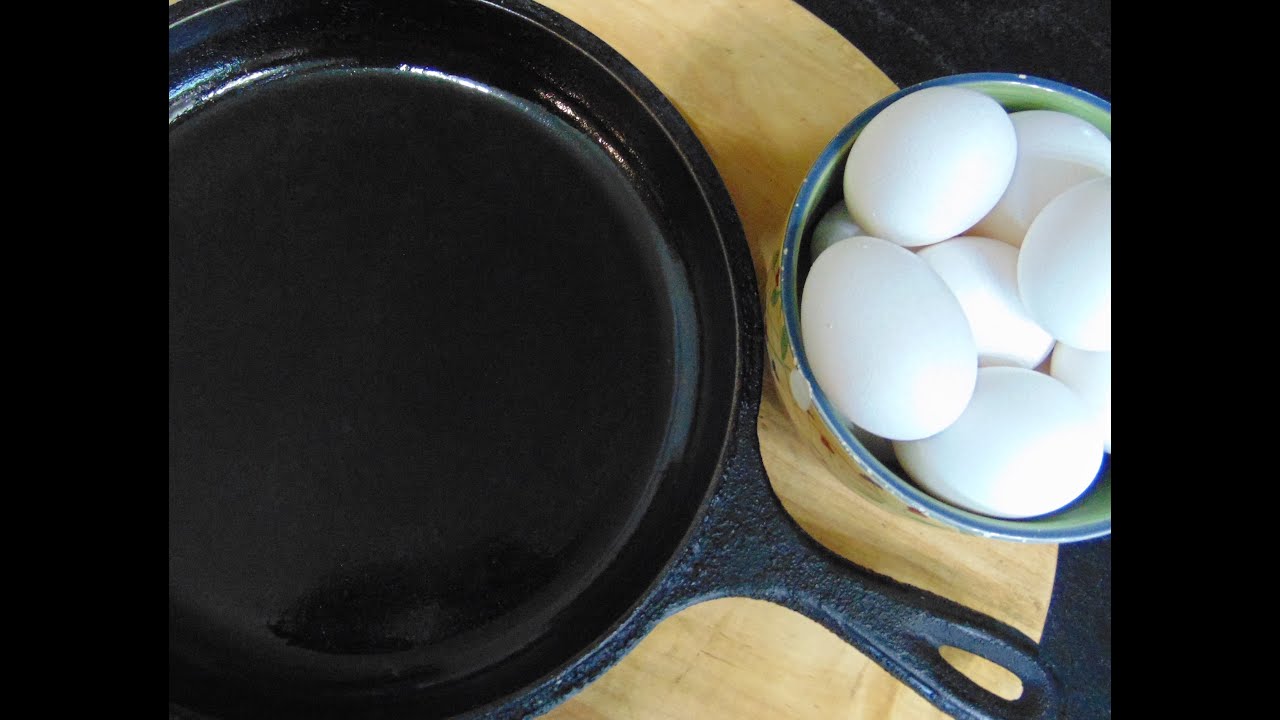 4 Basic Rules to cook PERFECT scrambled eggs in a Cast Iron Skillet