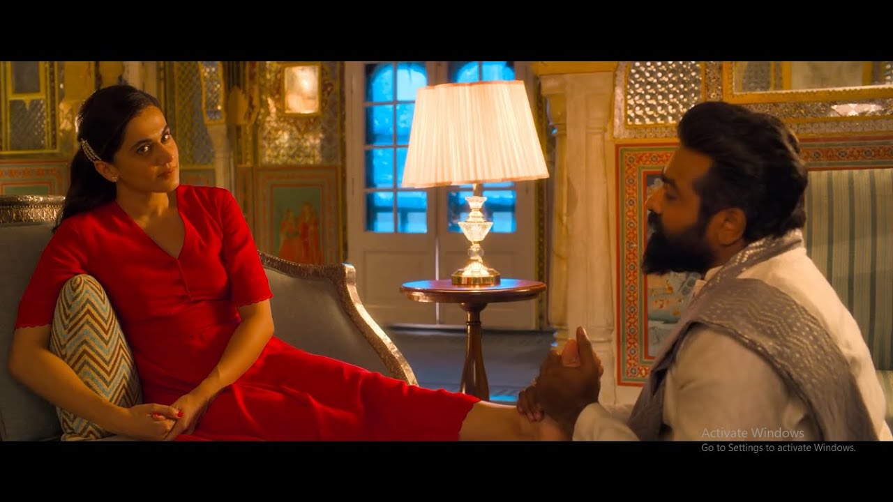 Queen Tapsee Pannu foot massage !