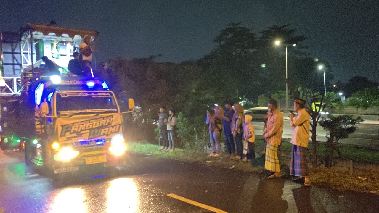 PUTRA MAHAMERU AND ADM MUSIC MELINTAS DI SAMPING TOL FULL PENONTON LOSS WESS