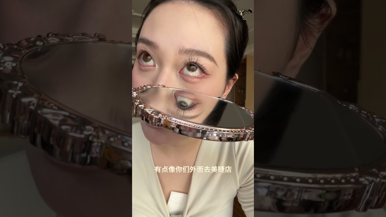 Perfect Makeup & Outfit for Visiting Relatives & Friends - Tips Inside
