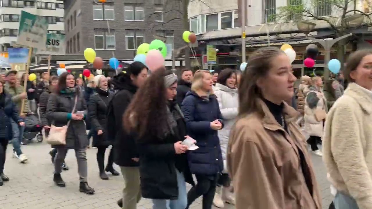 Ostern Demo Jesus lebt!!! Пасхальная демонстрация 2023 Иисус жив!!! WERA FORUM Duisburg.