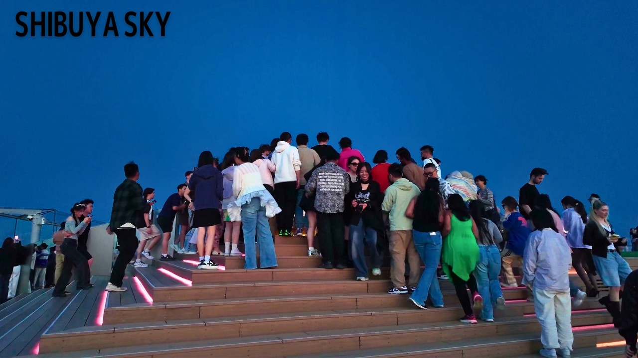 4K😍Crowd Clapped at This Beautiful Sunset!!👏🌇at SHIBUYA SKY in Shibuya Tokyo Japan 2025