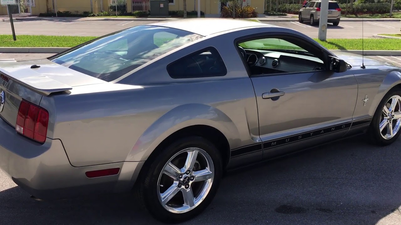 2008 Ford Mustang V6 Premium / Walk around